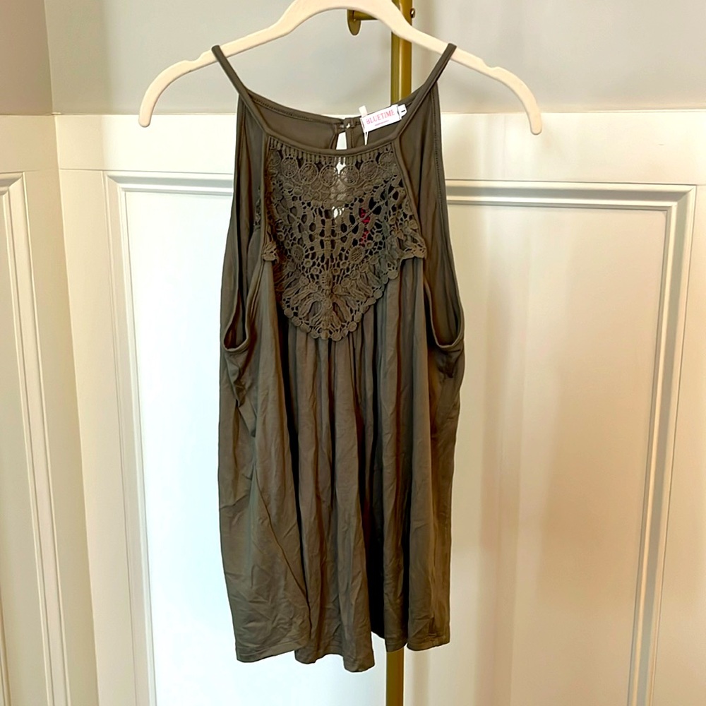 NWT Bluetime flowy tank top size L